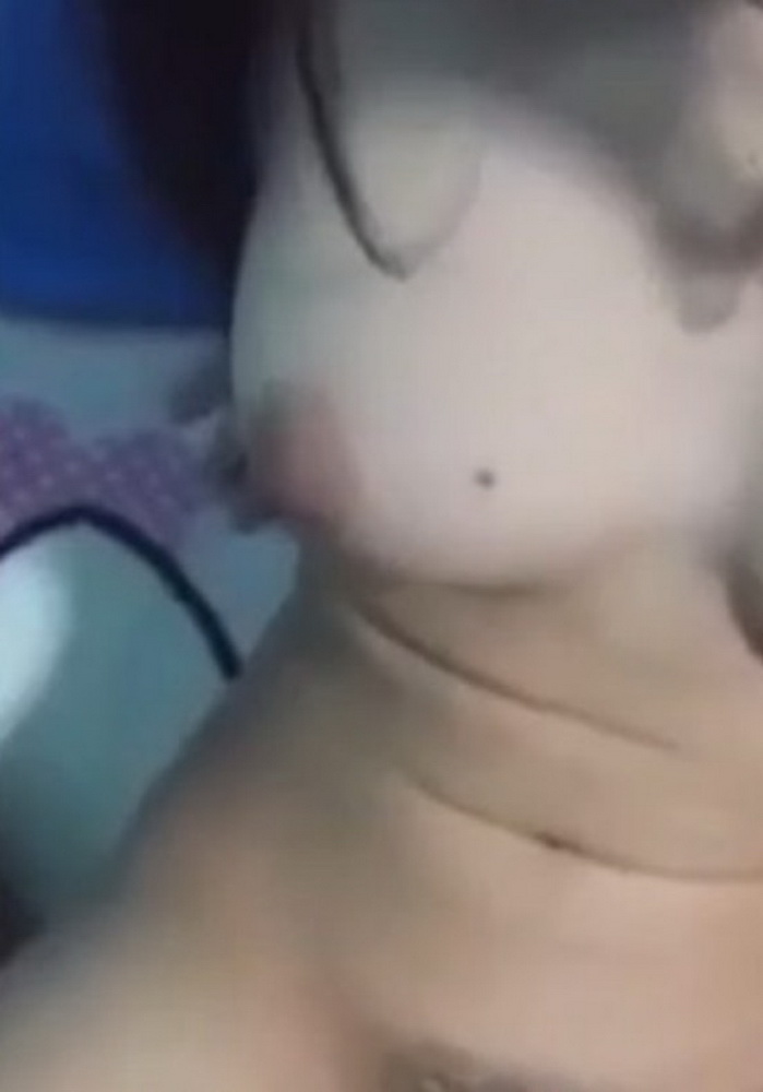 คลิปหลุด เย็ดสดแตกใน โดนเปิดซิงด้วยควยใหญ่เบิ้ม