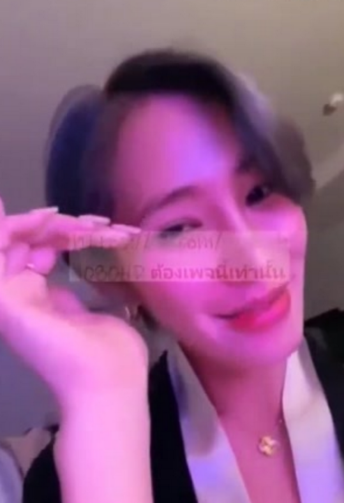 คลิปหลุดMlive น้องออดี้ ดาวดังทวิต สาวผมสั้นไลฟ์สดเสียวเย็ดกับคู่เทพงานดี