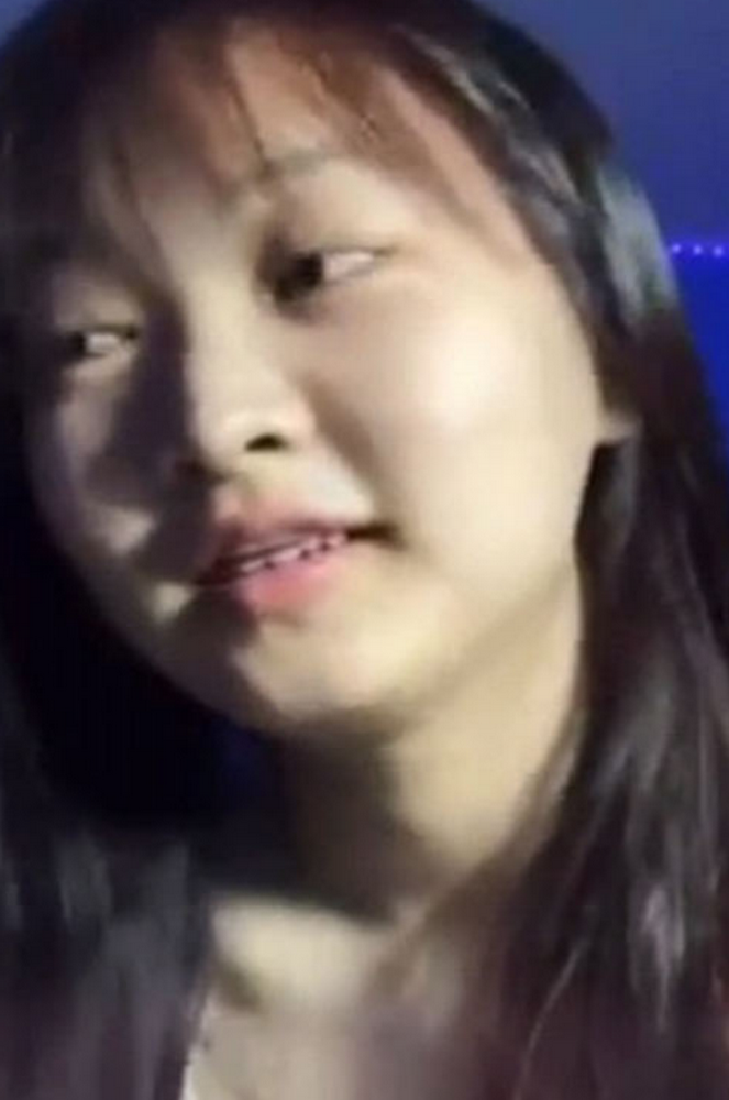 คลิปหลุดงานแรร์ วาร์ปเทพหลุดทางบ้านสาวไทยตั้งกล้องเกี่ยวหี หุ่นเด็ดมาก เขี่ยจนน้ำหีไหลเยิ้มเต็มรูหี