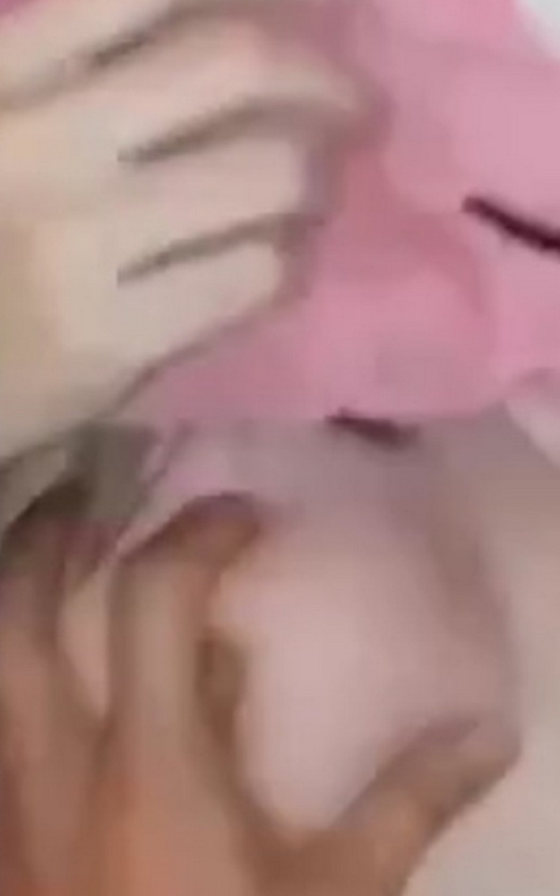 คลิปหลุดทางบ้าน คุณหนูขี้เงี่ยนพาแฟนเข้าบ้านมาเย็ดอัดคลิป