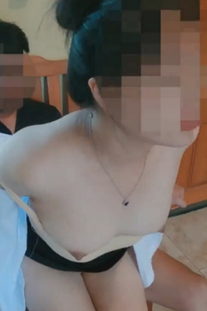 Onlyfans skter10ph เปิดห้องโดนเรียนไปเย็ดกับผัวเสียวๆคาห้องม่านรูด