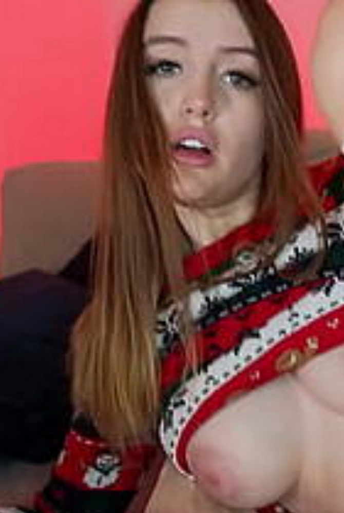 วัยรุ่นฝรั่งน่ารักตัวเล็กโดนแหกขายกซอยหีเน้นๆ